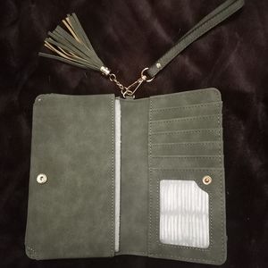 6 Card Slot, Phone Holder Wallet Green With Tassel Keychain